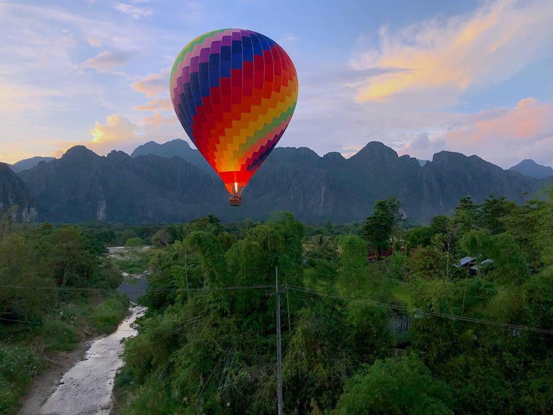 Blue guesthouse Vang Vieng Extérieur photo