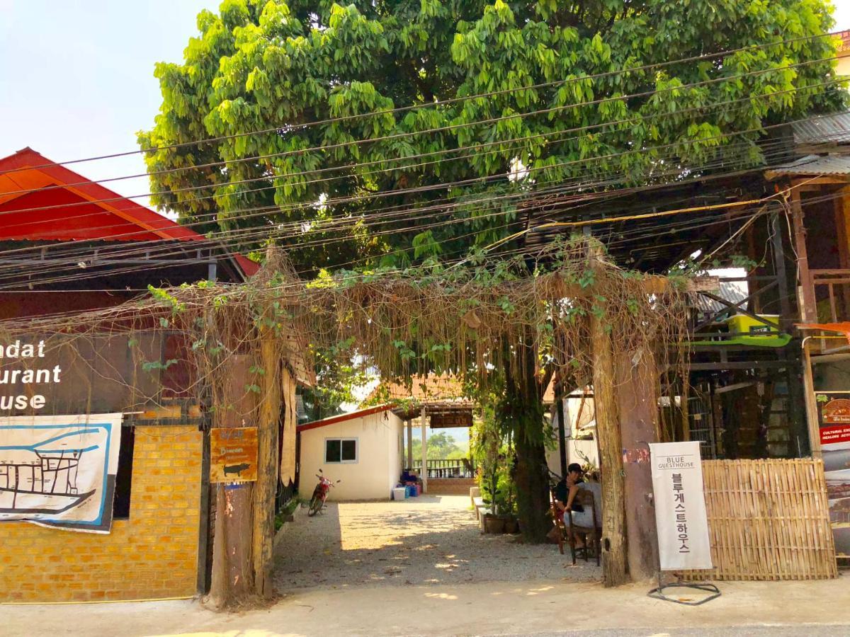 Blue guesthouse Vang Vieng Extérieur photo
